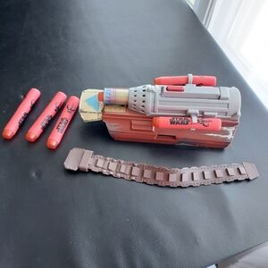 Nerf Star Wars The Mandalorion Rocket Gauntlet Dart Launcher Toy With 6 Darts